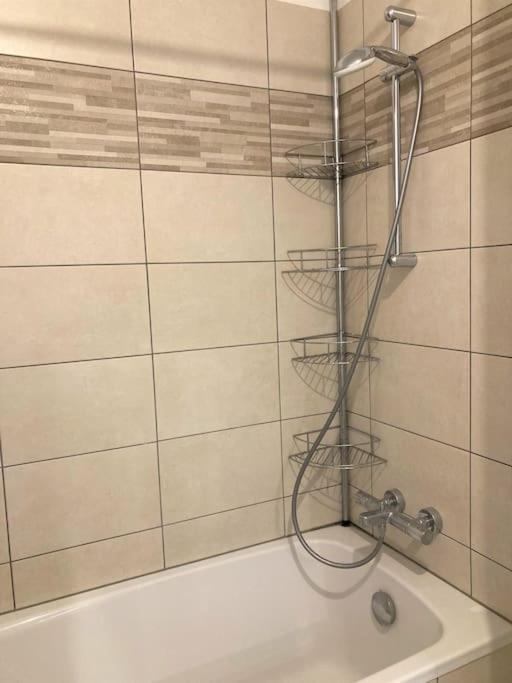 Appartement 87 M2 - 3 Chambres - 6 Personnes - Proche Paris - Parking Gratuit Asnières Екстериор снимка